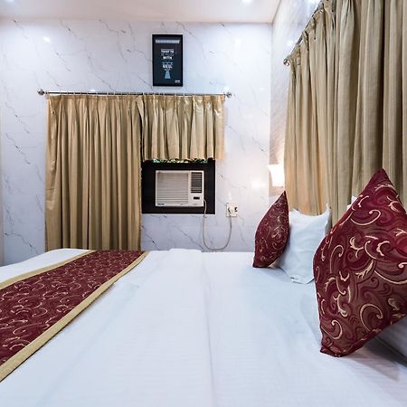 Oyo 1781 Hotel Panchratna Panvel Eksteriør billede