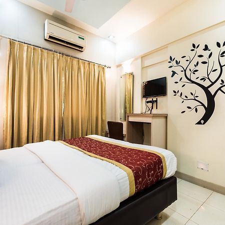 Oyo 1781 Hotel Panchratna Panvel Eksteriør billede