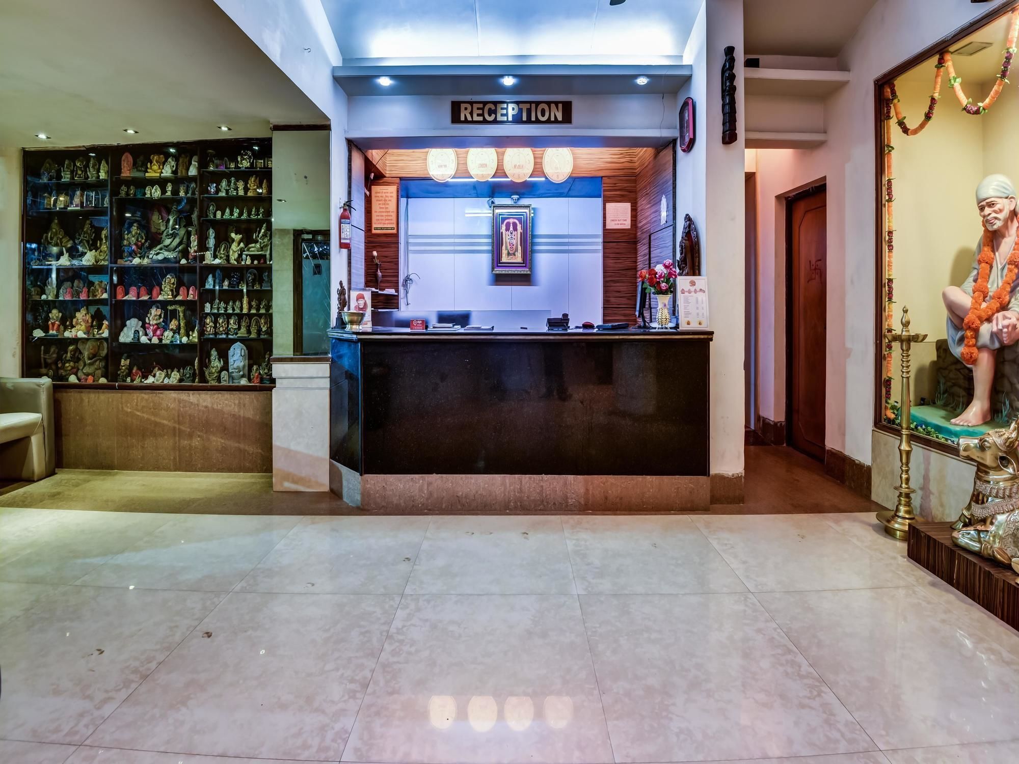 Oyo 1781 Hotel Panchratna Panvel Eksteriør billede